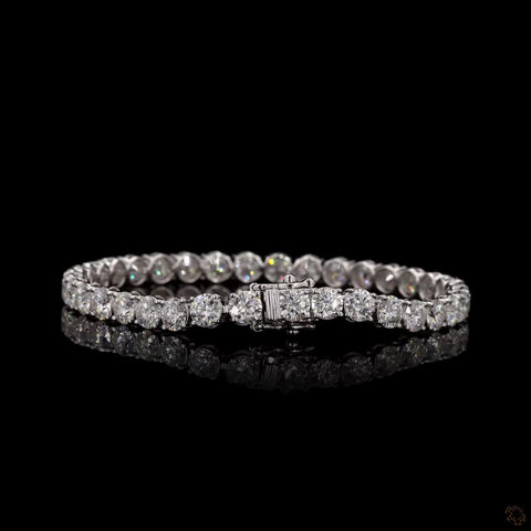 Awaken’s Diamond Solace: Singular Line Brilliance Bracelet