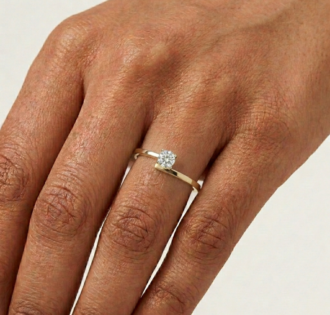 Plume Ring Round Lab Grown Diamond Minimal Plain Band Solitaire