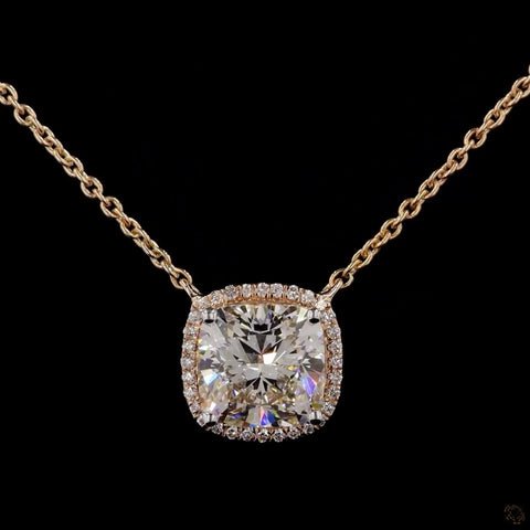 Asscher Allure: Diamond Necklace