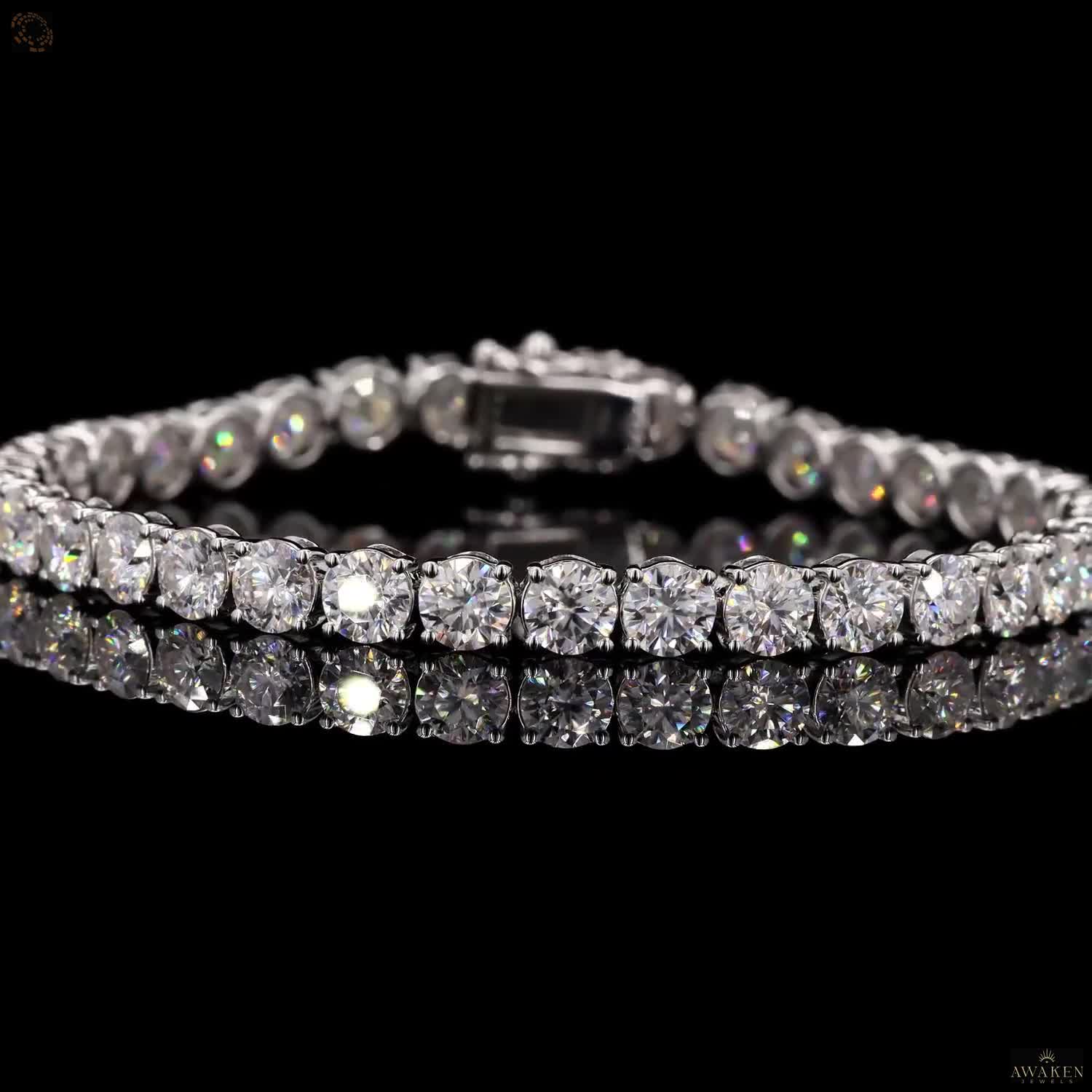 Diamond Solace: Singular Line Brilliance Bracelet