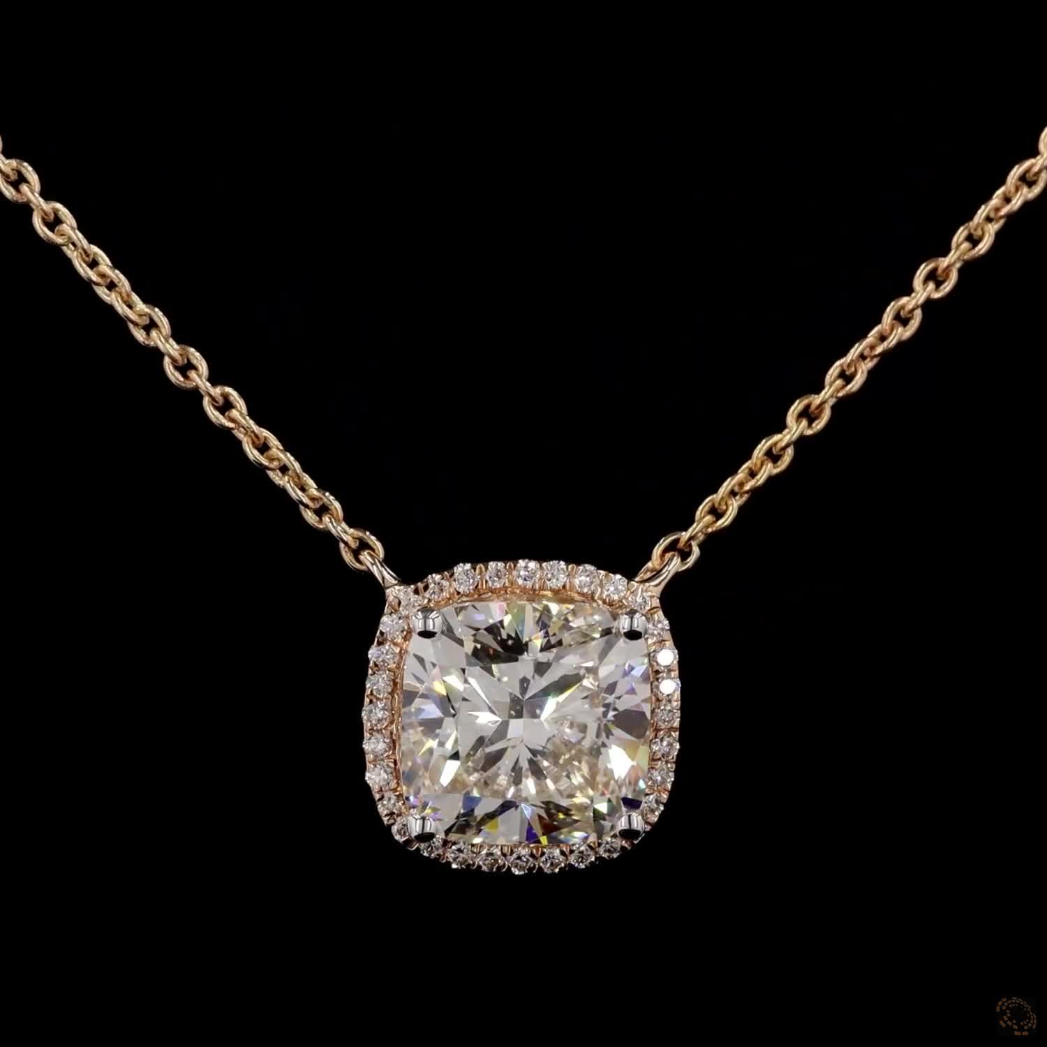 Asscher Allure: Diamond Necklace