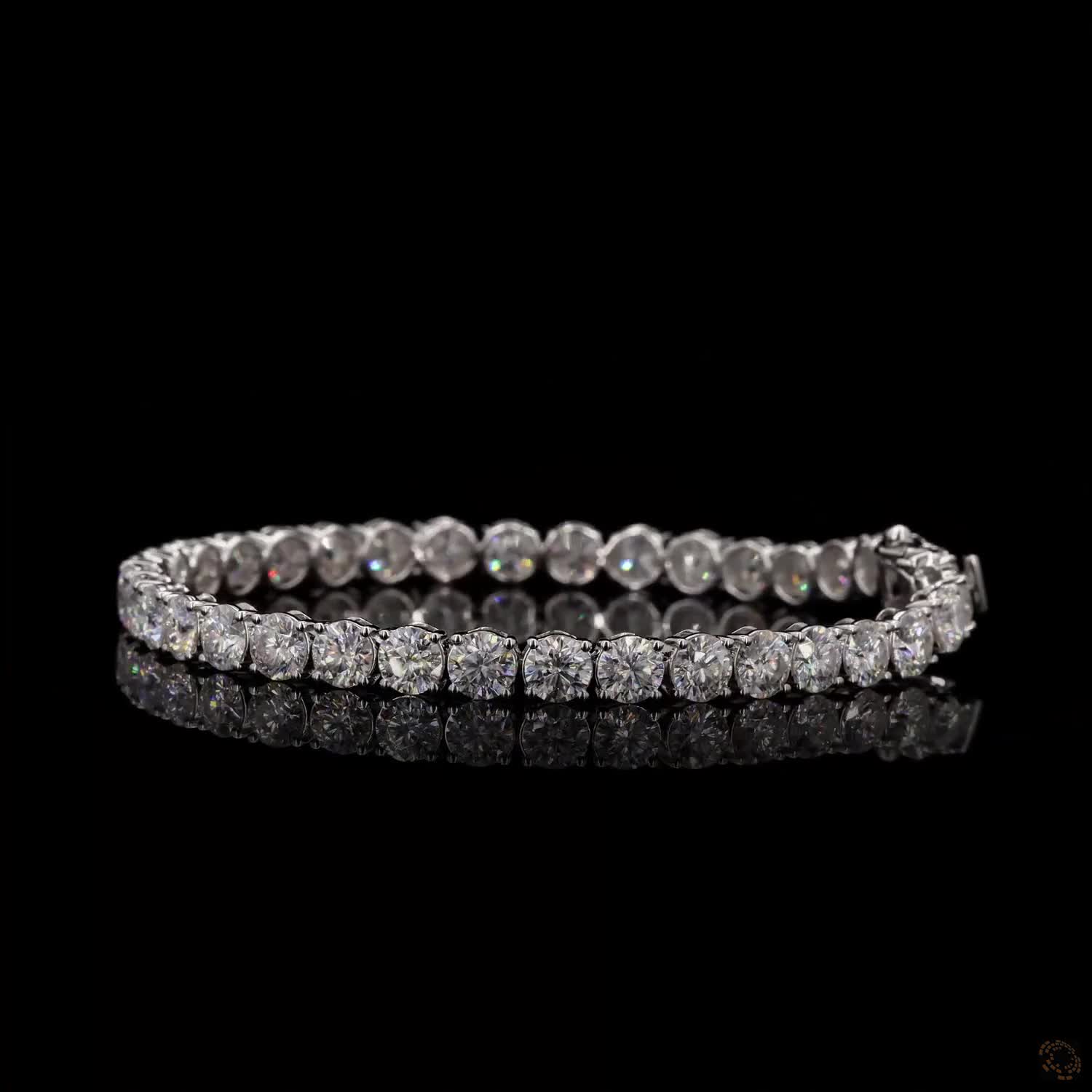 Diamond Solace: Singular Line Brilliance Bracelet