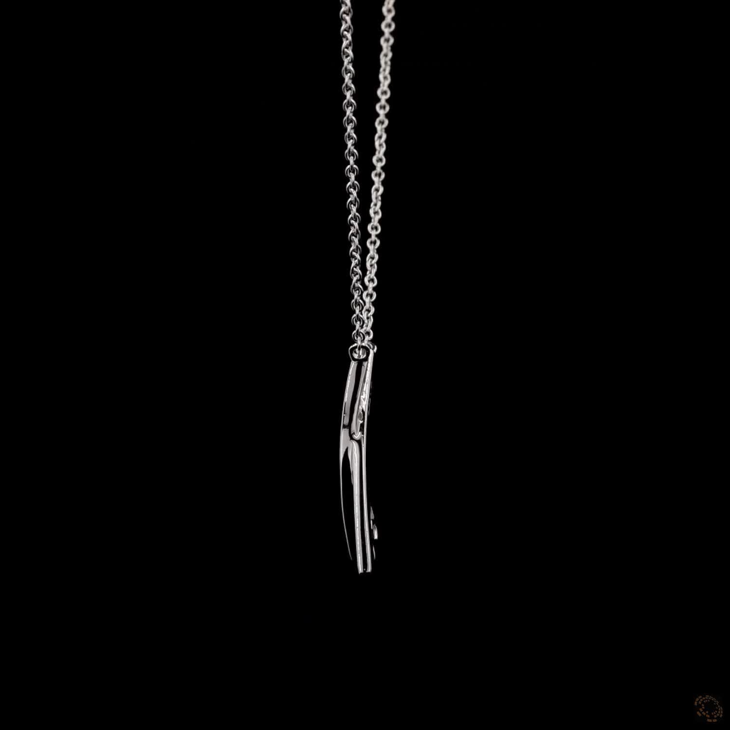 Kiss of Elegance: &#39;X&#39; Diamond Necklace