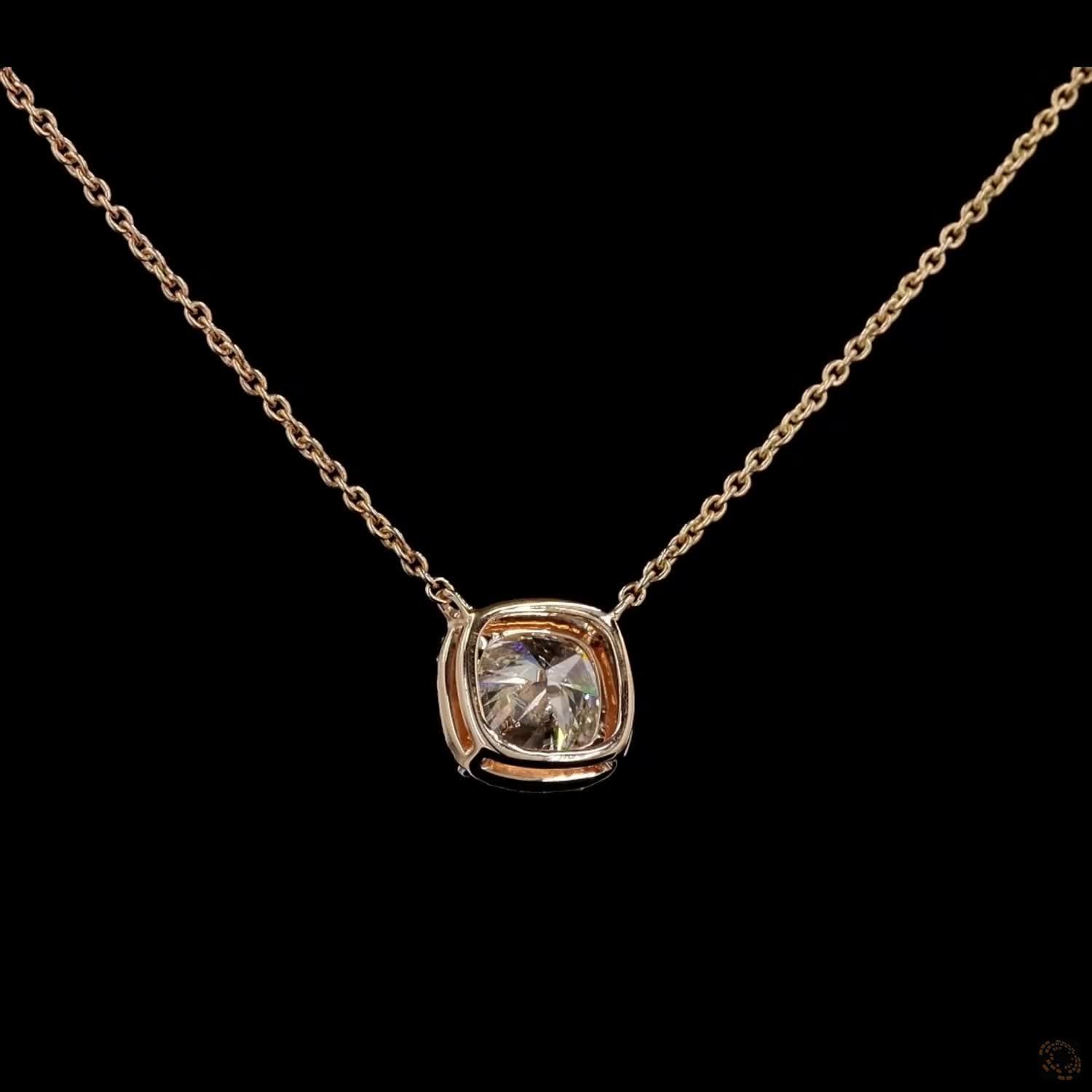 Asscher Allure: Diamond Necklace