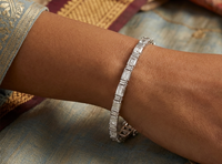 Using Emrald Diamond with white gold bracelet 