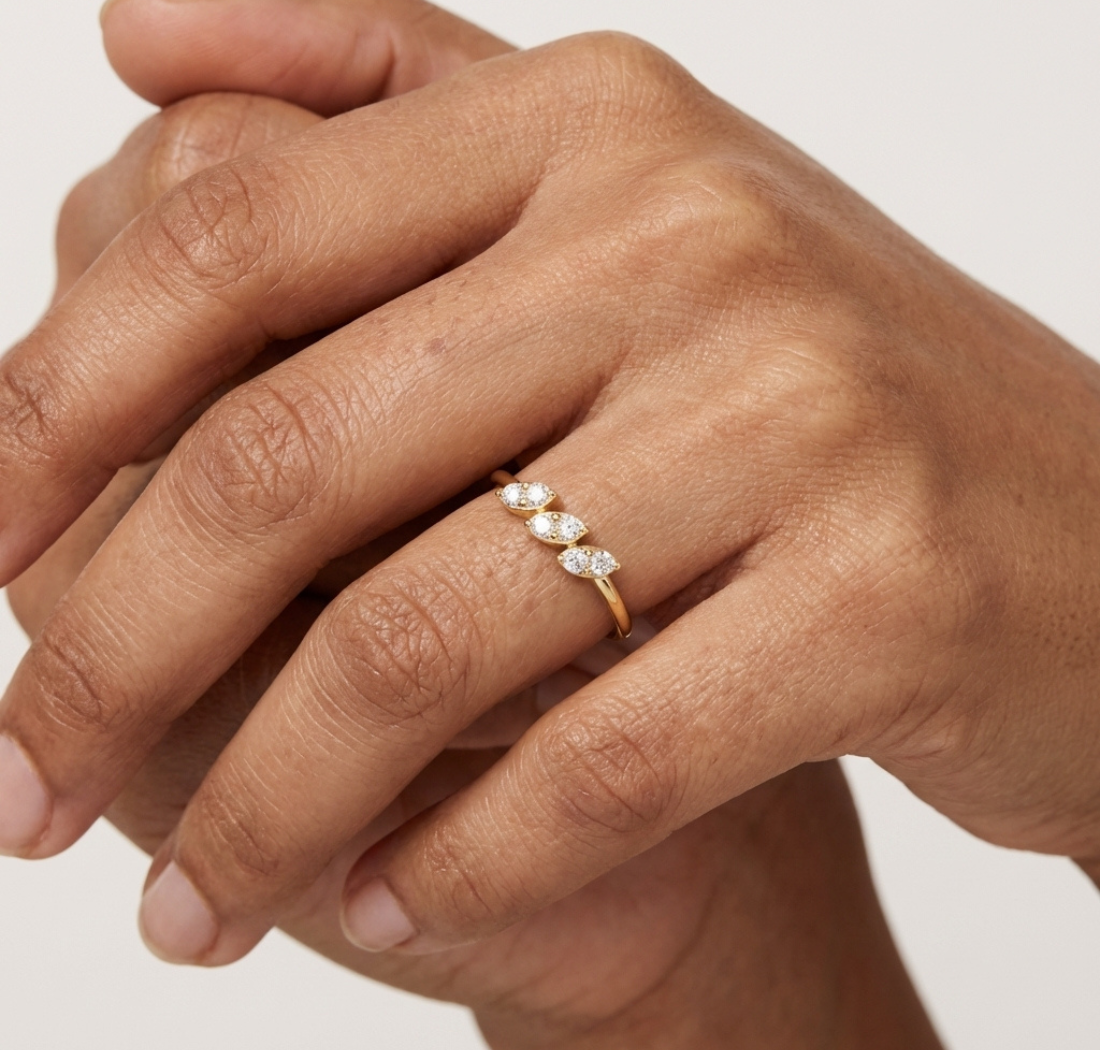 Gold Crown Setting Round Lab Grown Diamond Myrix Ring