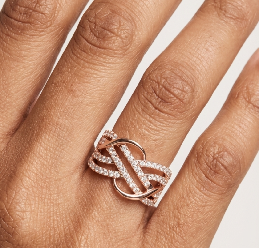 Gold Infinity Pave Round Lab Grown Diamond Seriq Ring