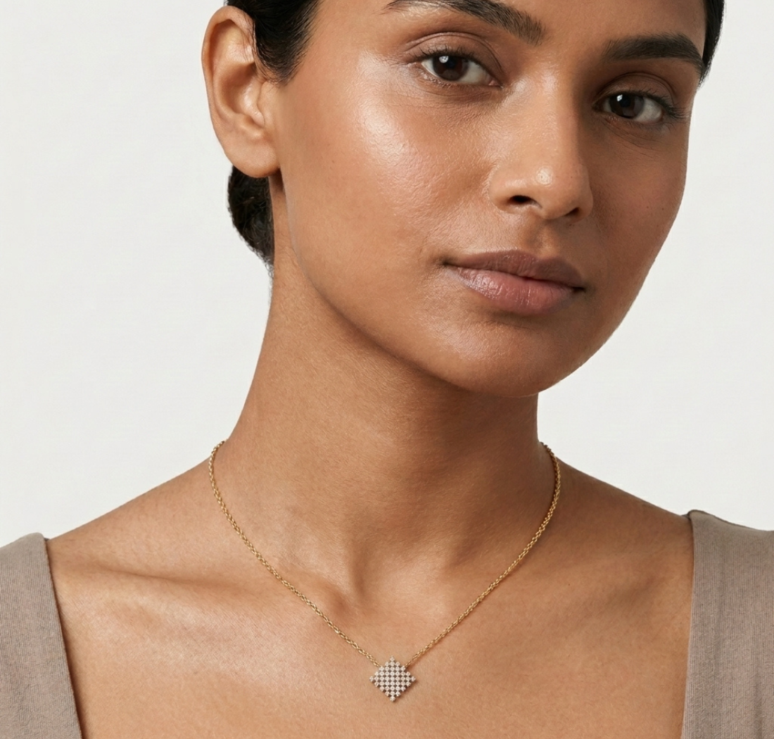 Gold Cluster Round Lab Grown Diamond Tivra Pendant